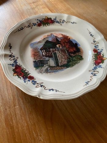 Assiettes plates