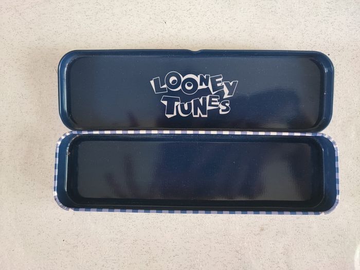 Trousse boîte métallique Looney Tunes - photo numéro 2