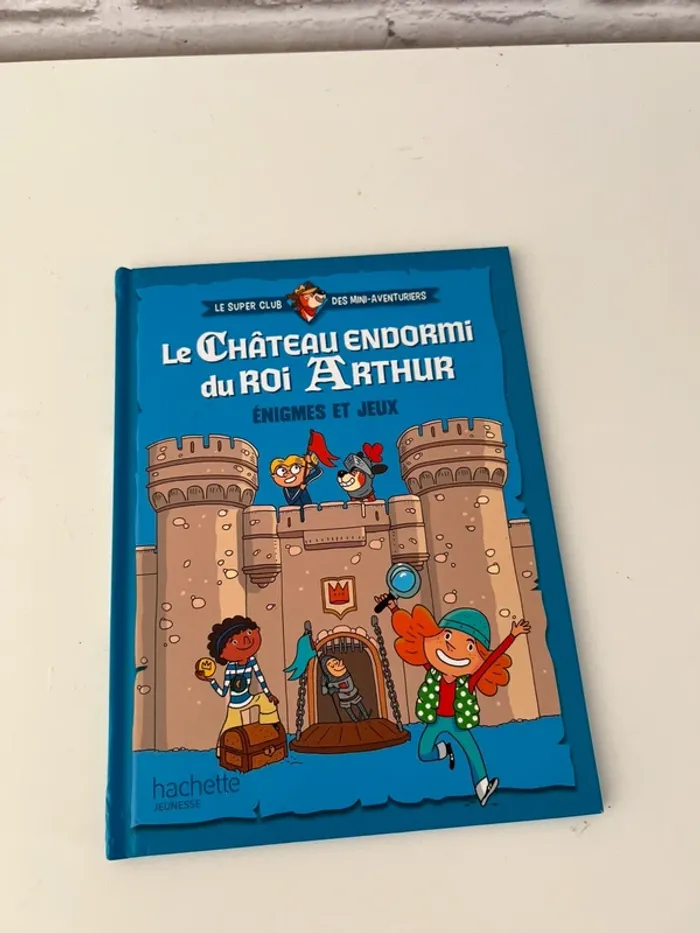 Livre enfant – Le château du roi Arthur - photo numéro 4