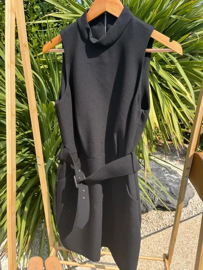 Belle robe noire Mango taille M - photo numéro 2