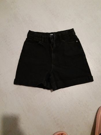 Short en jean noir