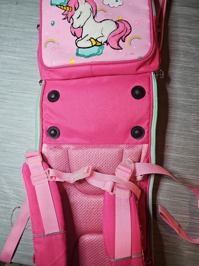 Cartable licorne avec sa trousse - photo numéro 8