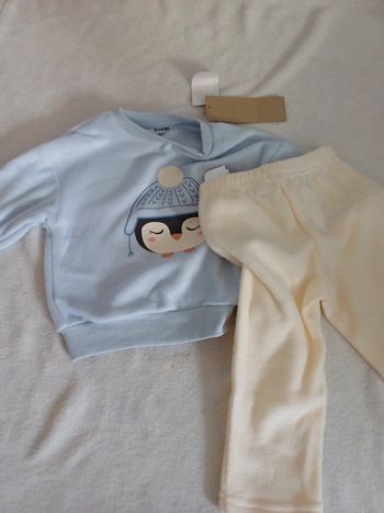 Pyjama deux pièces neuf 18 mois