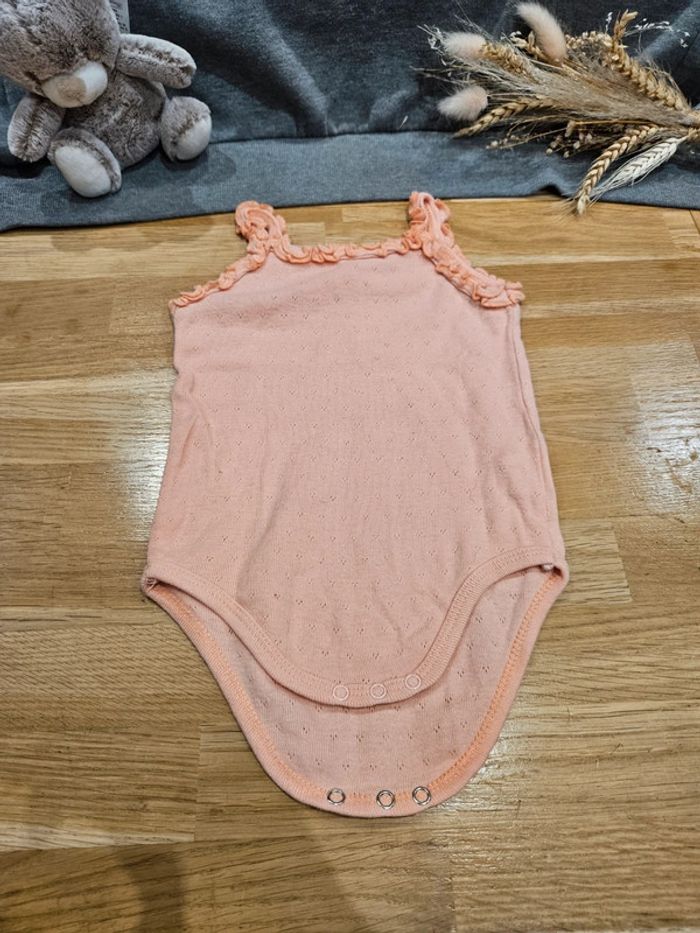 Lot de bodies 6 mois - photo numéro 2