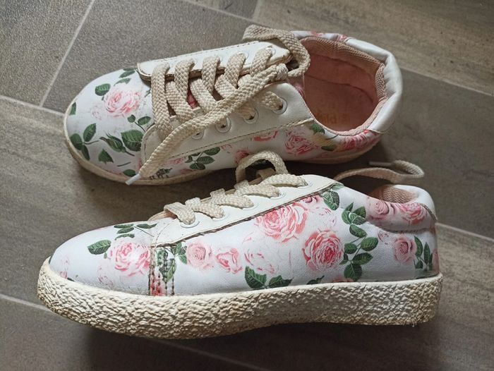 baskets fleurs taille 30
