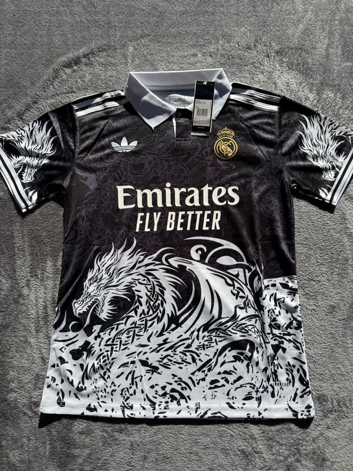 Maillot de foot concept du Real Madrid - photo numéro 4