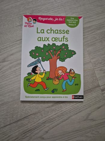 Libre "regarde, je lis" de Mila et Noé, La chasse aux œufs
