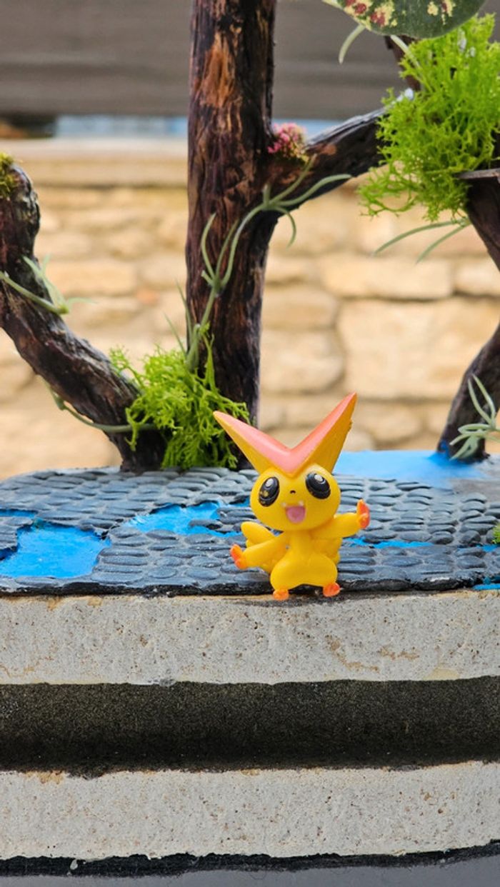 Super figurine Pokemon victini - photo numéro 2