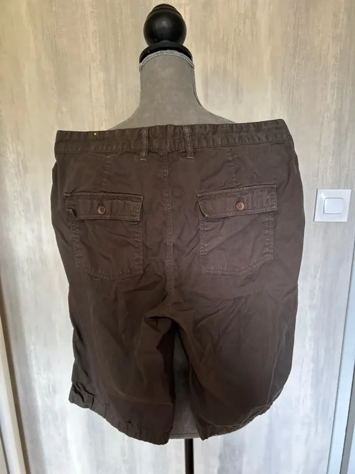 Short kaki - photo numéro 4