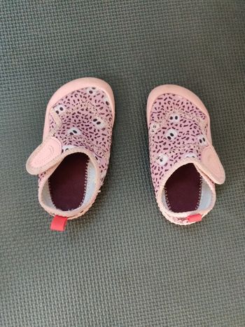 Chaussons souples Decathlon roses taille 22