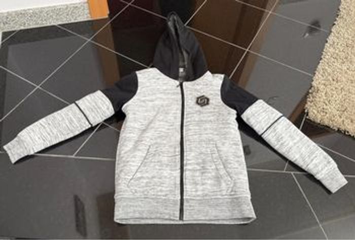 Veste Sweat taille 146-152 - photo numéro 2