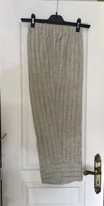 Pantacourt taille 42 beige fine rayure marque Q’neel taille élastique (0623