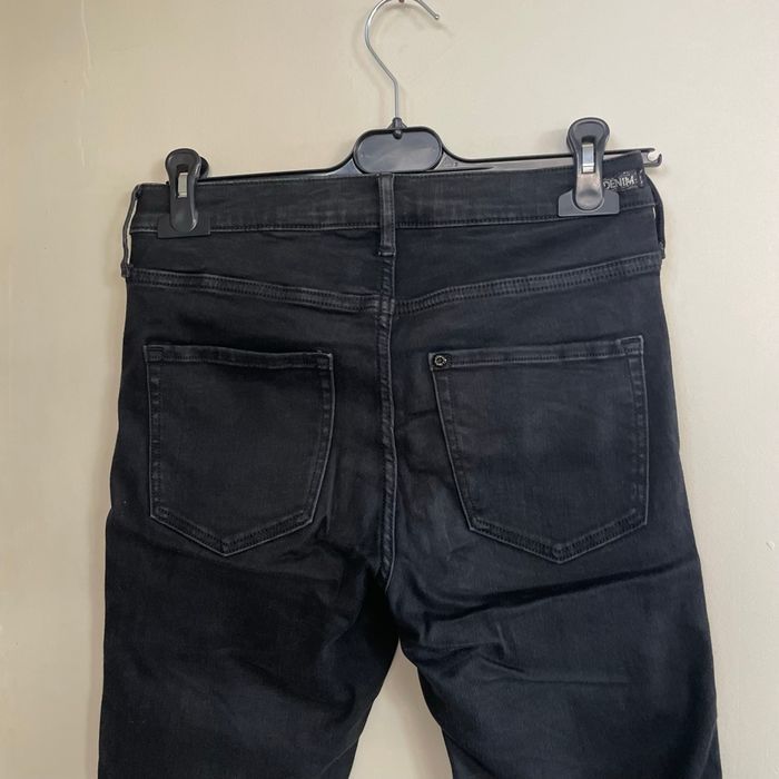 Jean shaping skinny H&M Taille 38 noir délavé regular waist V054 - photo numéro 4