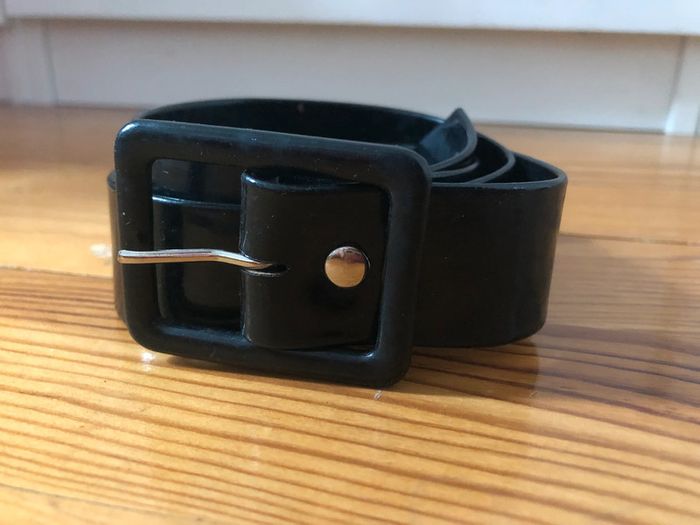 Vintage, ceinture vernie noire 85 cm