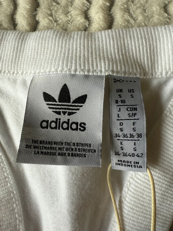 Neuf : Crop top Adidas / Taille S - photo numéro 5