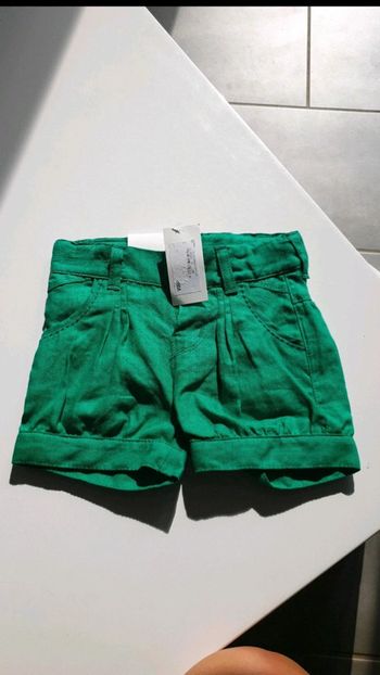 Short catimini en lin 18 mois neuf