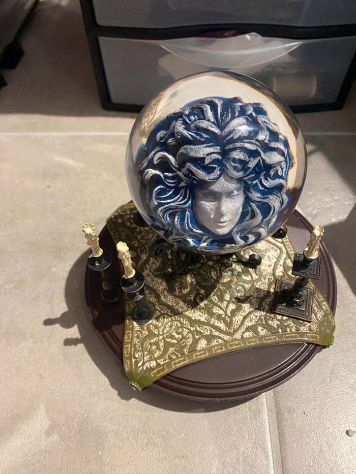 Figurine la maison hantée mme leota