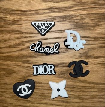 Lot de 7 pin’s pour crocs 