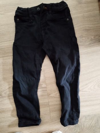 Jeans 👖 slim 2-3 ans Zara aucun défaut