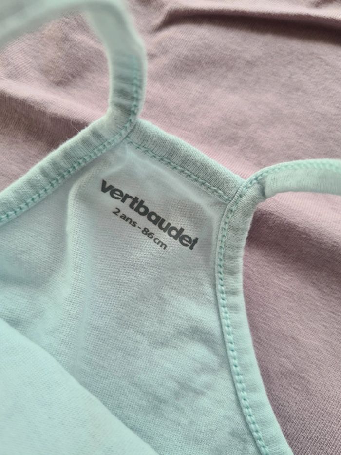 Lot de débardeurs Vertbaudet 2 ans TBE - photo numéro 4