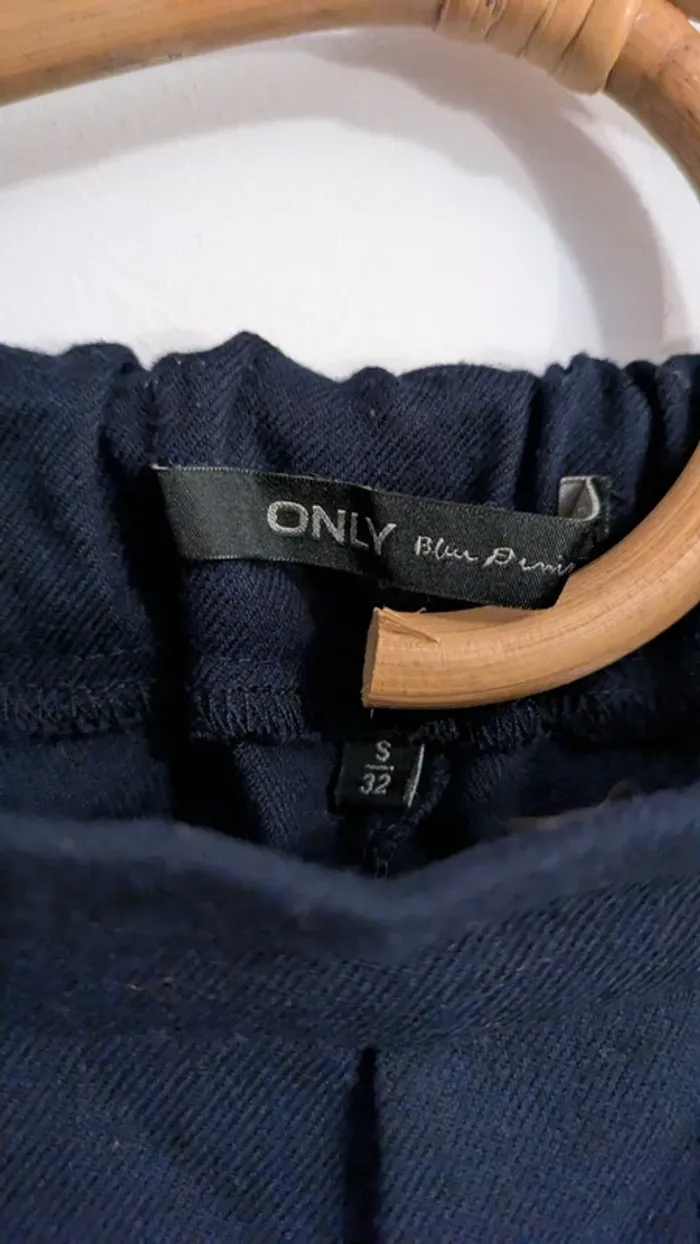 Pantalon avec ceinture argentée brillante - photo numéro 3