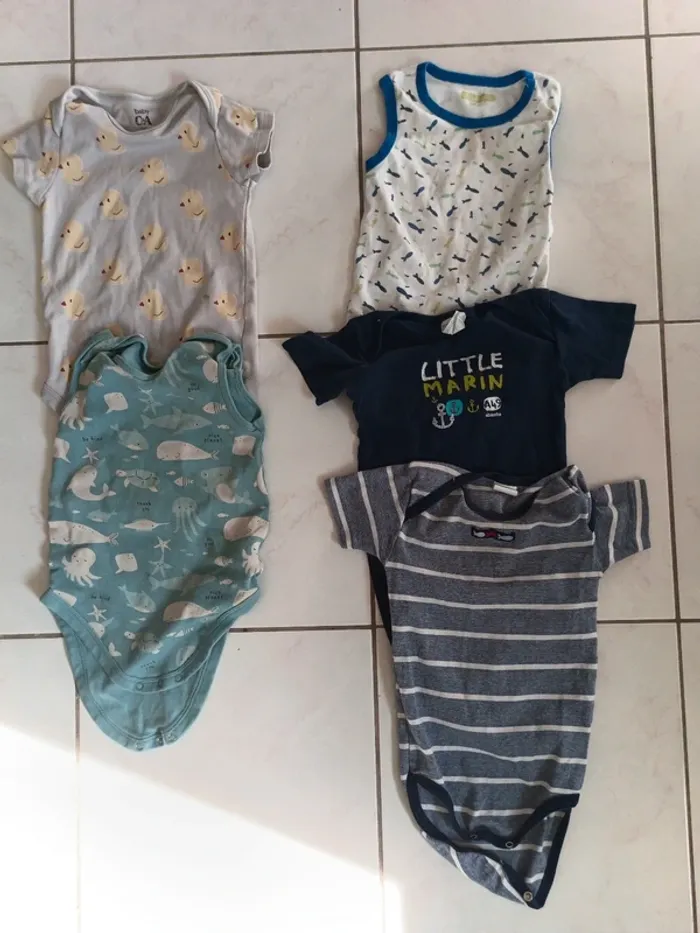 Lot de 5 bodies été 3 ans