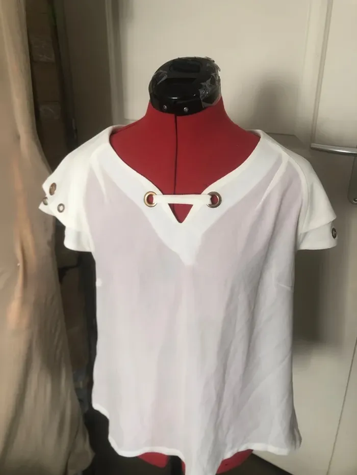 Blouse blanche T40 femme neuf đ - photo numĂ©ro 2