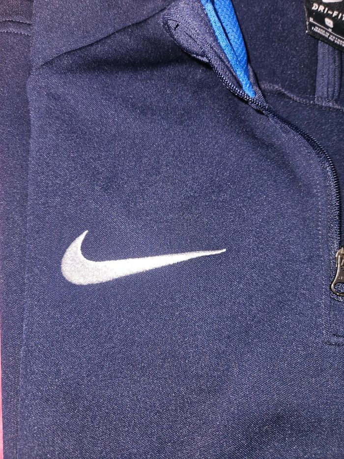 Haut nike - photo numéro 2