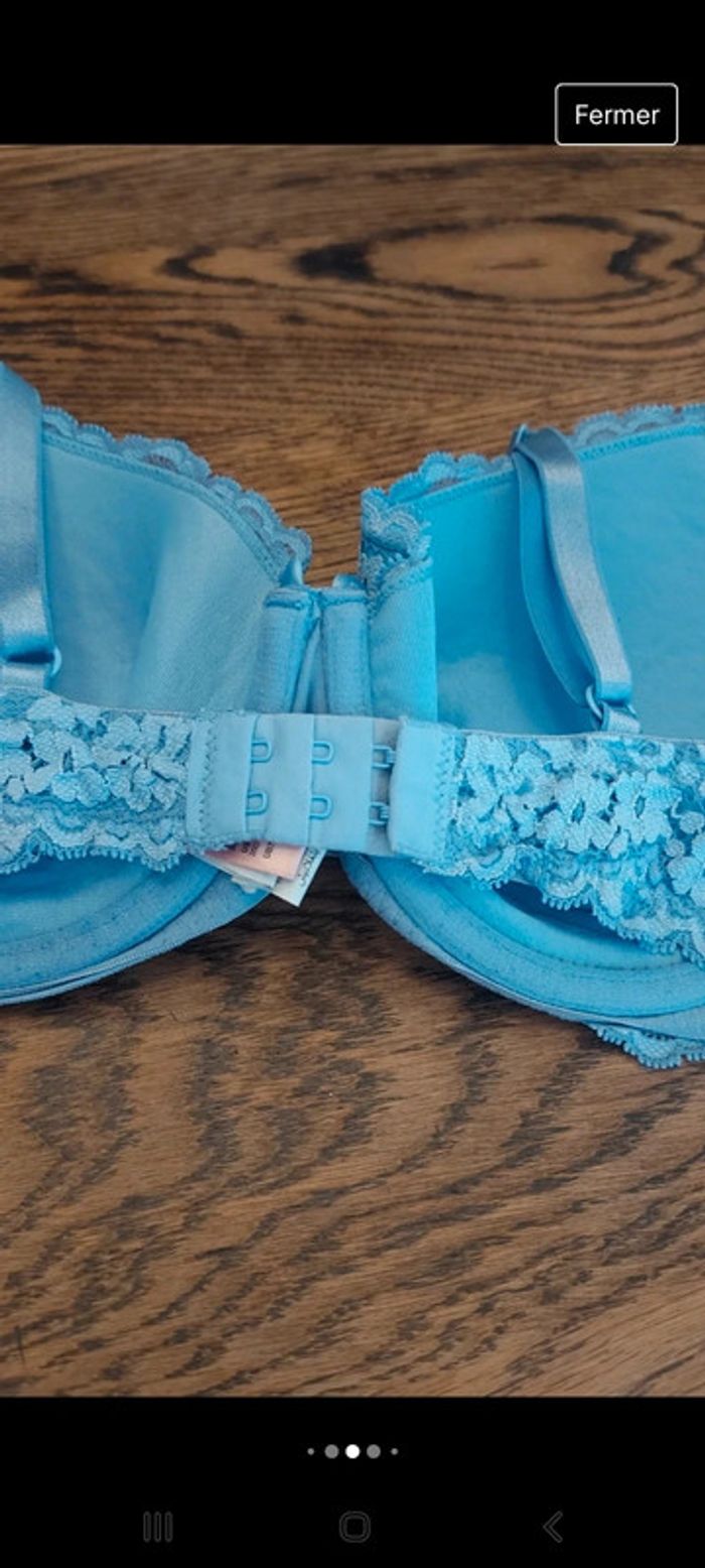 Soutien gorge Hunkemöller tourquoise fr 95D - photo numéro 12