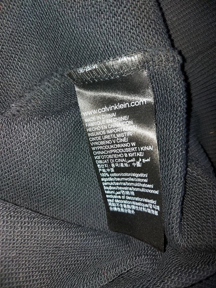 Pull noir - photo numéro 4