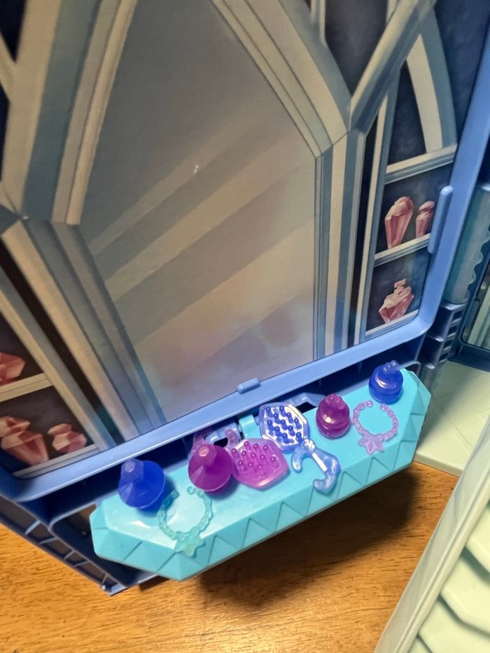 Maison de poupée la reine des neiges - photo numéro 4