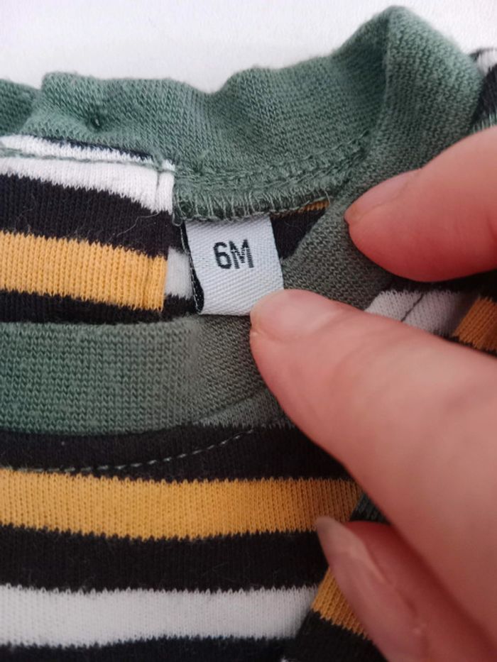 ensemble haut et chaussettes 6 mois - photo numéro 3