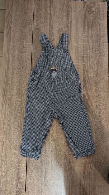 Salopette à carreaux