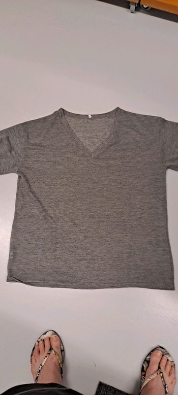 Tee shirt col V
