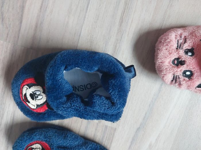 Lot 2 paires de chaussons 0-6mois - photo numéro 2