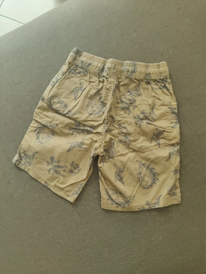 Short marron clair dinosaure 7 ans - photo numéro 2
