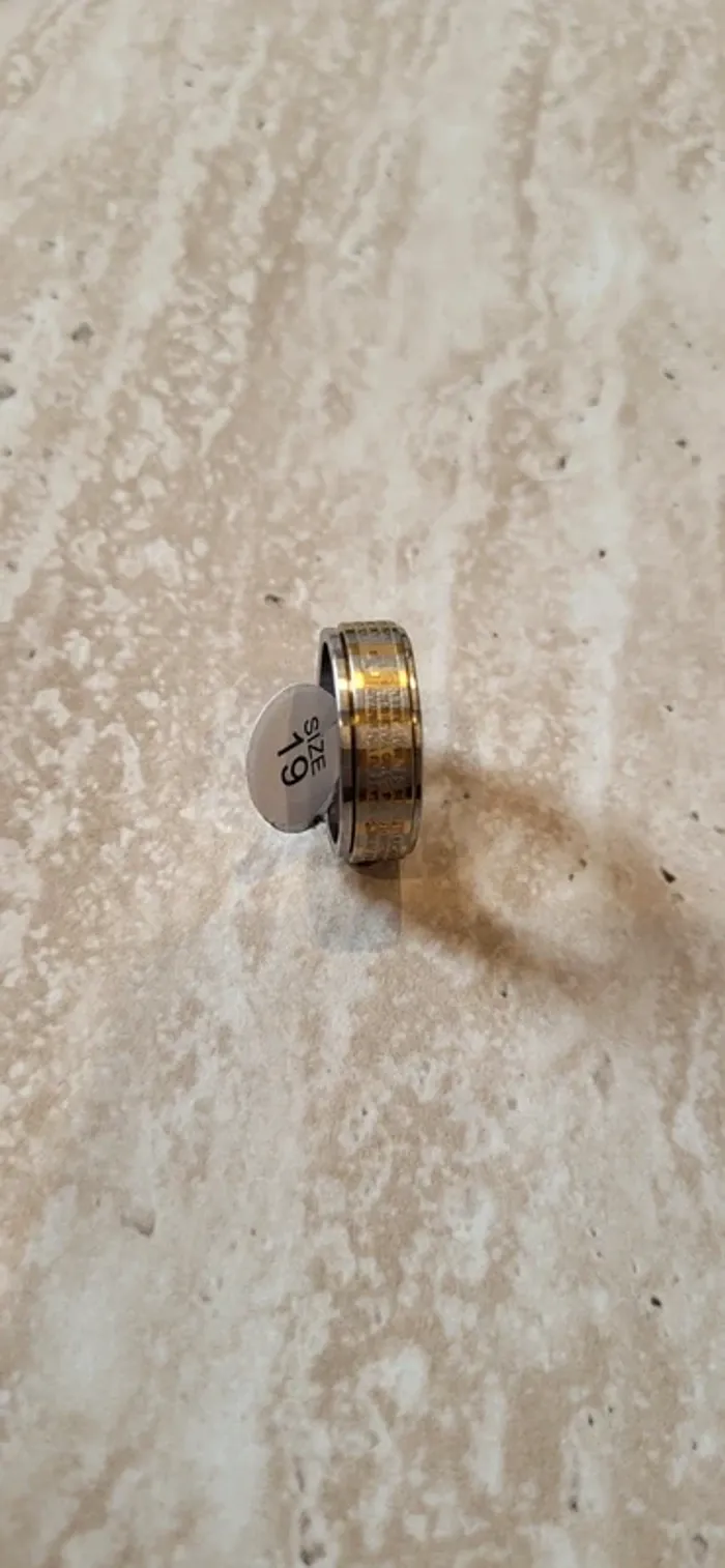 Bague acier argentée et dorée motifs gravés – Taille 19 - Neuf - photo numéro 2