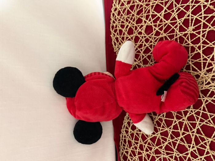 Disney Mickey la souris Peluche pyjama rouge 25 cm - photo numéro 4