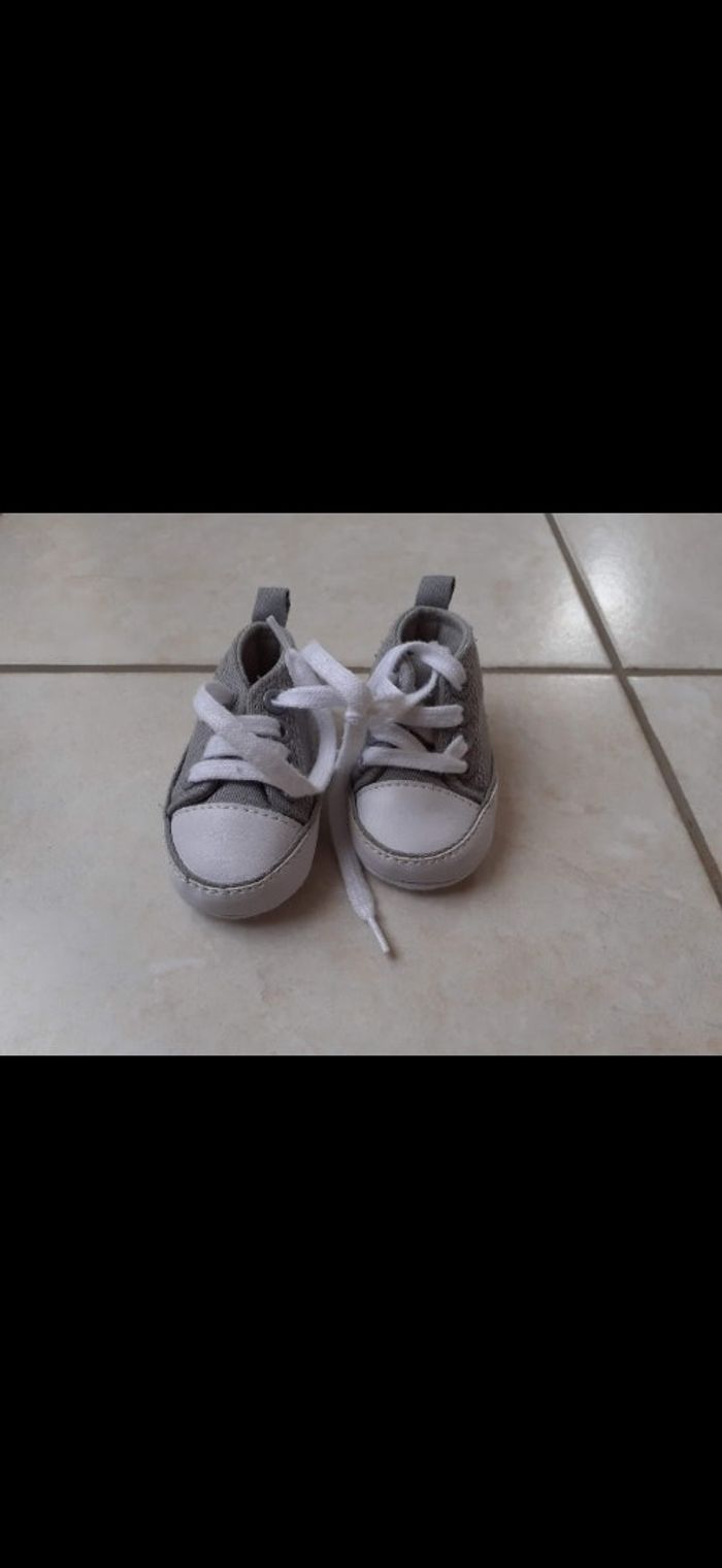chaussure bébé 0/3 mois - photo numéro 2