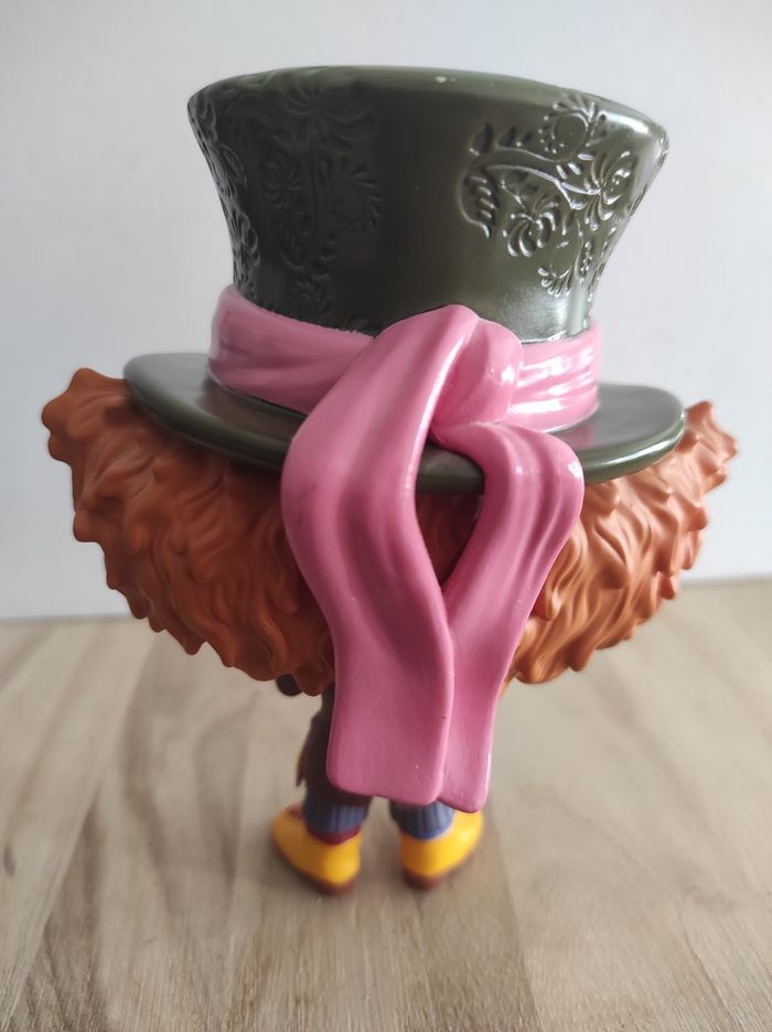 Figurine Funko pop Mad Hatter 204 SANS boîte ( Le Chapelier Fou , Alice de l'autre côté du miroir ) - photo numéro 3