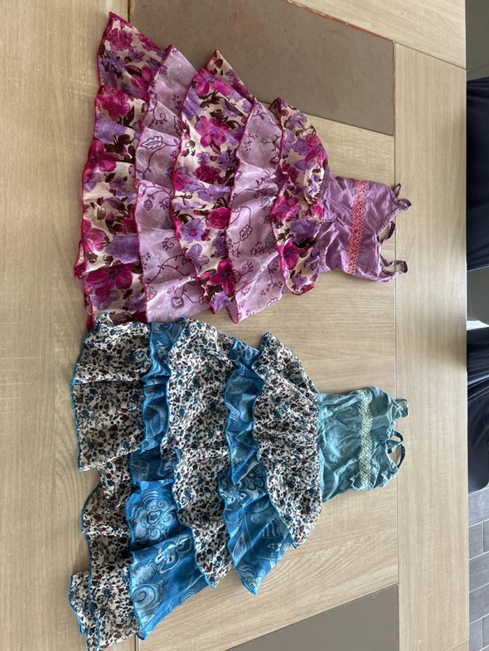 2 robes T.3-4 ans
