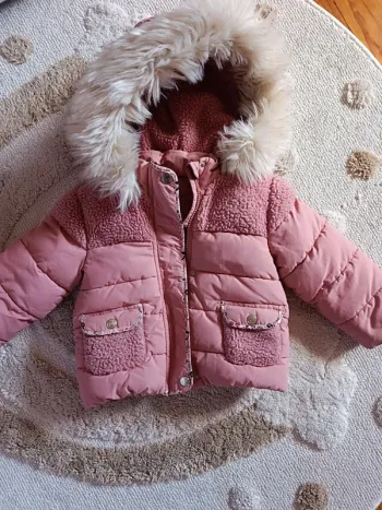 Doudoune manteau tape à l'oeil capuche 2 ans