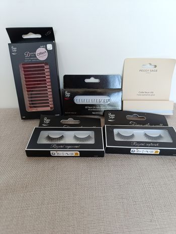 Faux cils