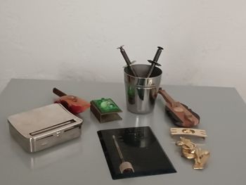 Anciennes pinces à sucre et divers