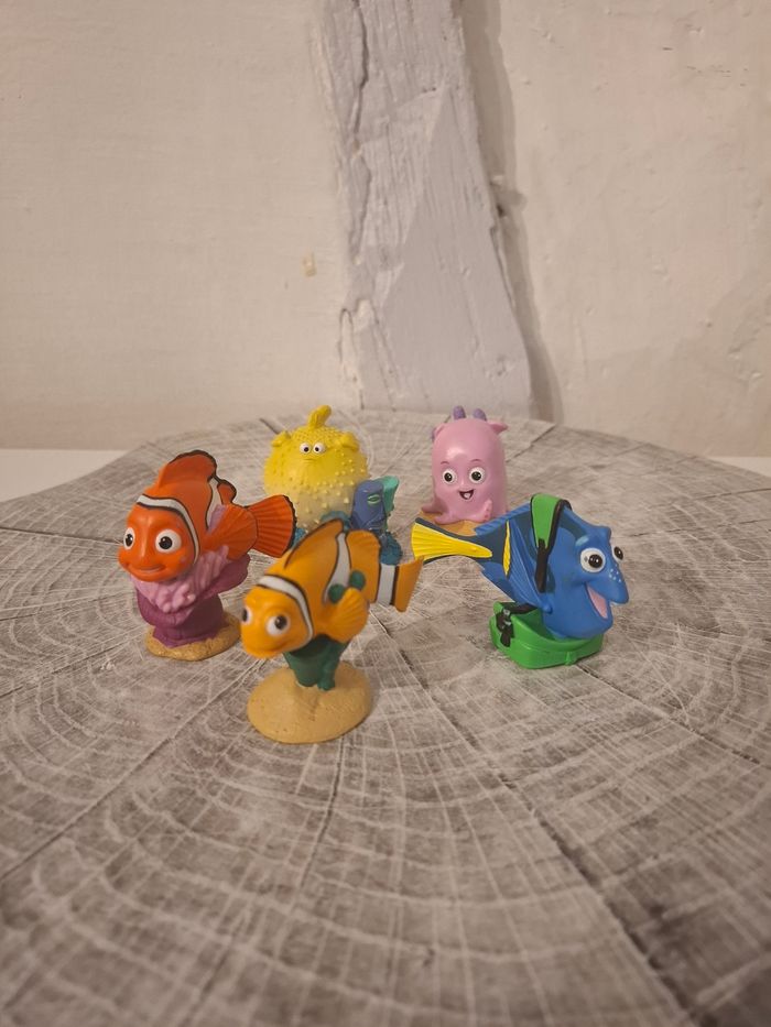 Lot de figurines du Monde de Némo
