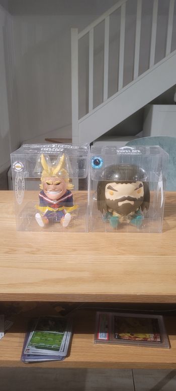 Lot de 2 Figurines Tirelire aquaman et my héro academia