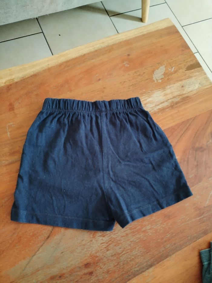 Lots shorts 9 mois - photo numéro 4