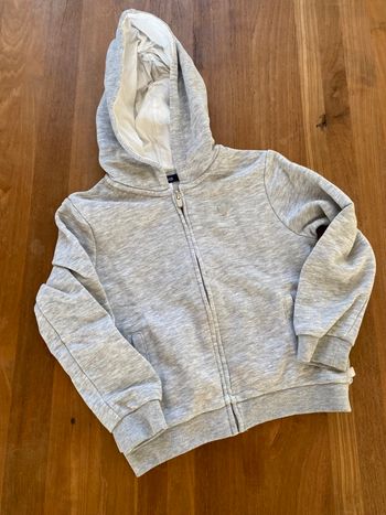 Gilet à capuche