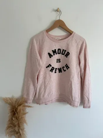 Sweat Amour is French