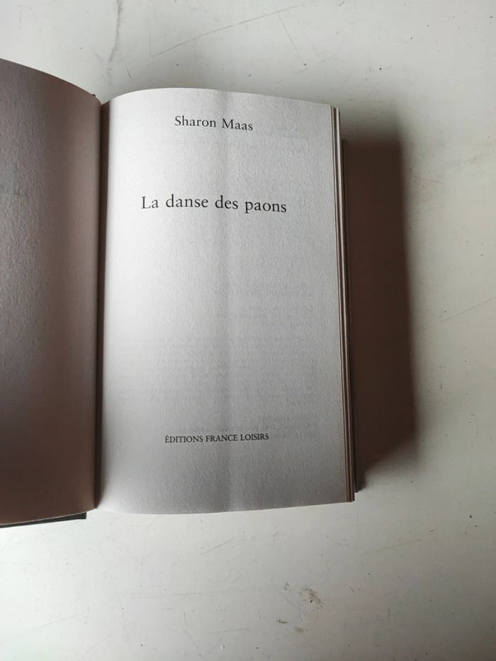 Livre la danse des paons - photo numéro 3